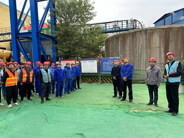 陜西鋅業(yè)制液車間浸出凈化工序消除安全隱患技術升級改造項目（二期）主體結構順利封頂！